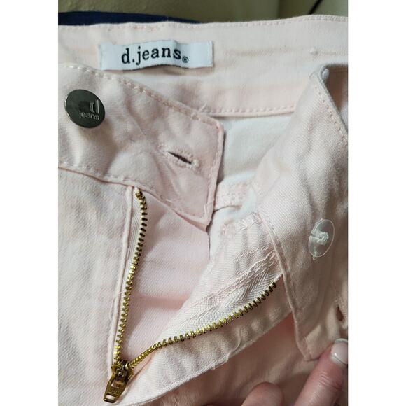 D. Jeans Womens Light Pink Mid-rise Capri Denim Jeans, 17" inseam, Size 12 - Picture 12 of 12